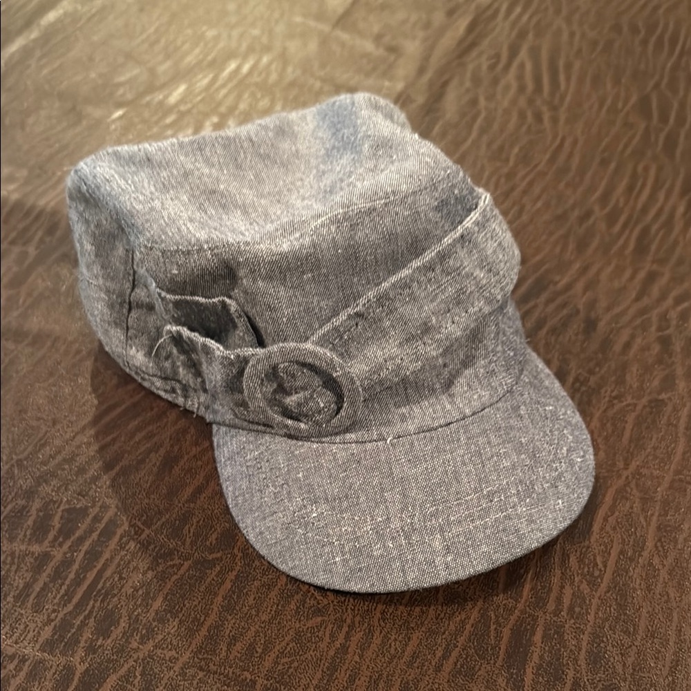 Stylish Gray Cap